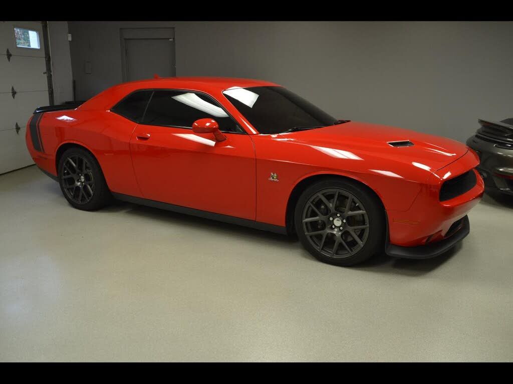 2016 DODGE Challenger