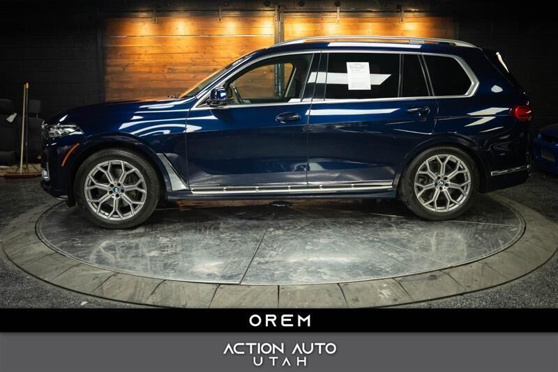 2021 BMW X7