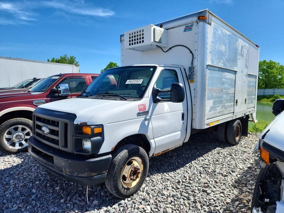 2011 FORD E-450
