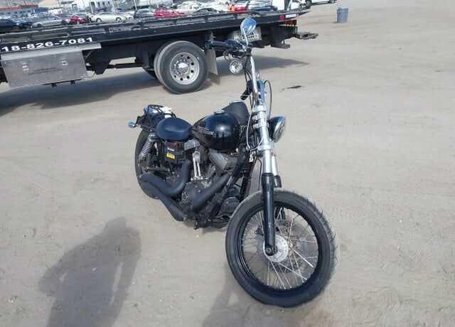2010 HARLEY DAVIDSON FXDB / Dyna Street Bob
