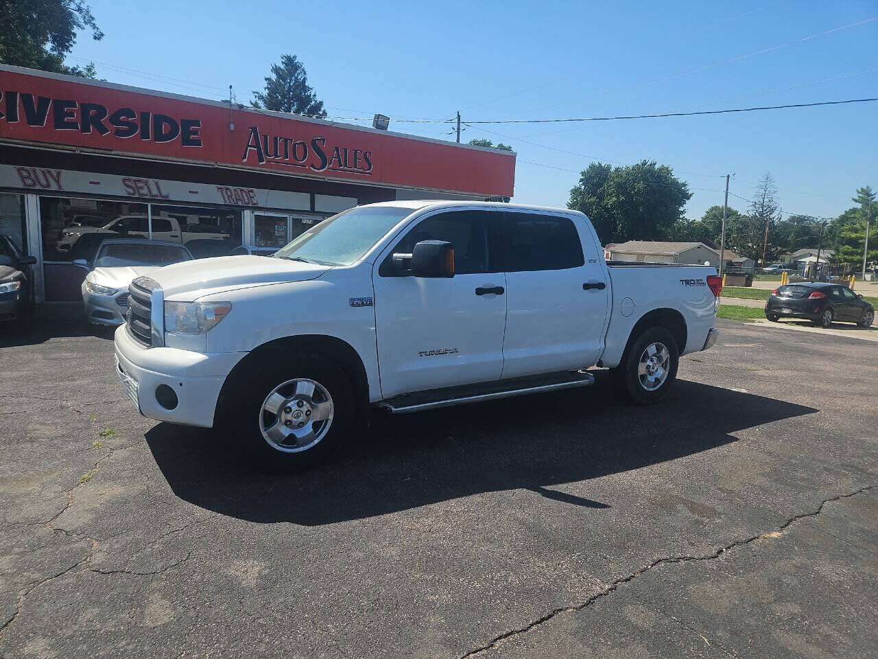2010 TOYOTA Tundra