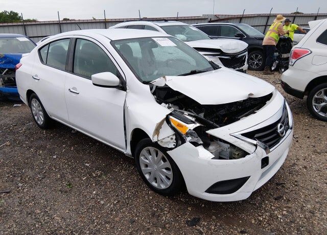 2018 NISSAN Versa