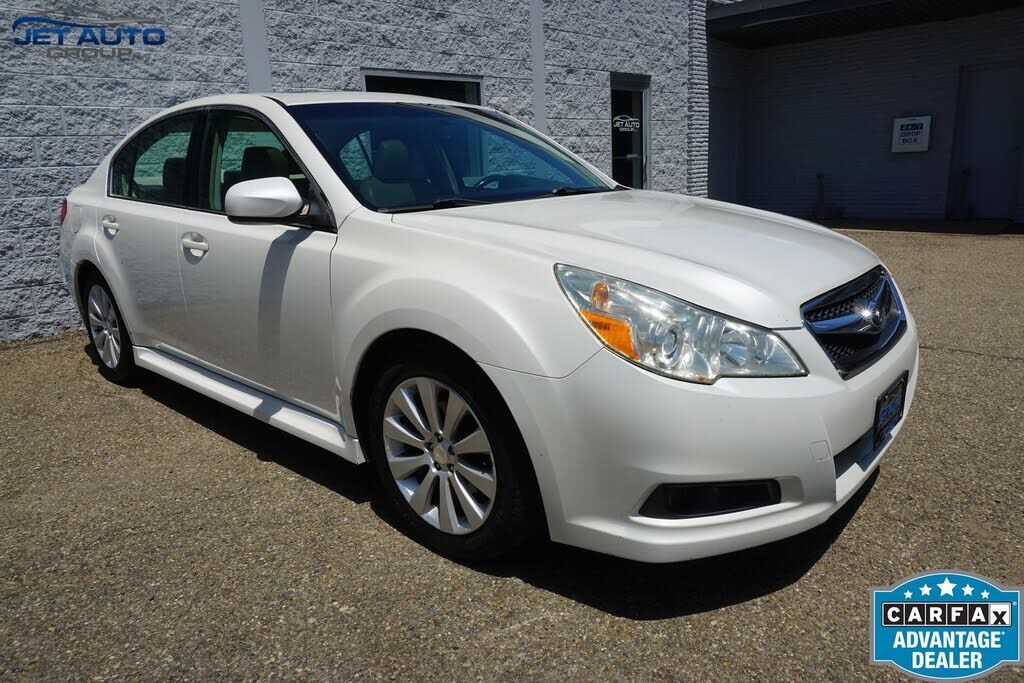 2011 SUBARU Legacy