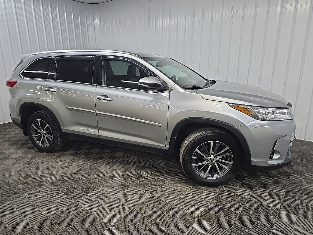 2019 TOYOTA Highlander