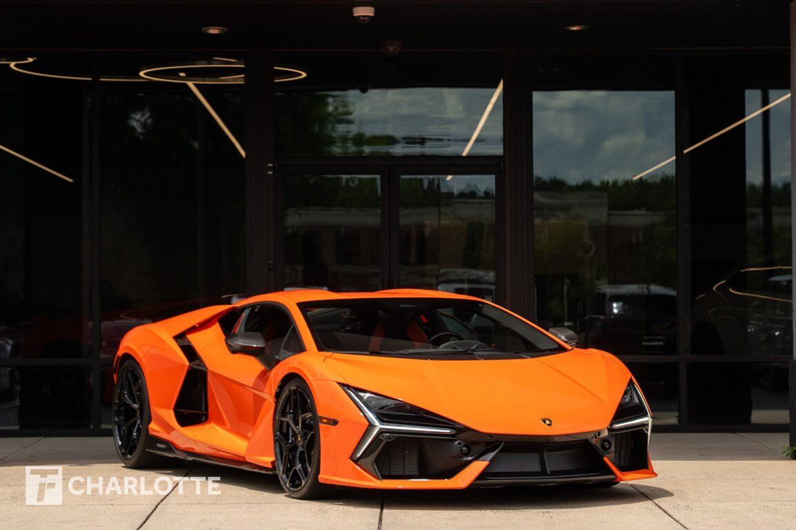 2024 LAMBORGHINI Revuelto