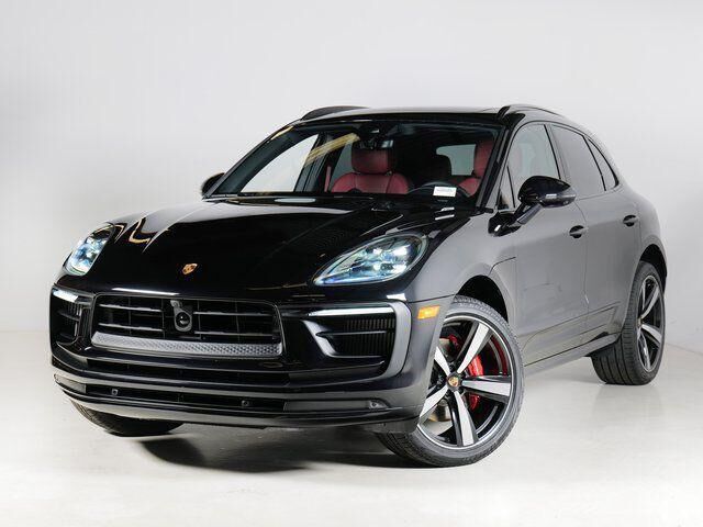 2026 PORSCHE Macan