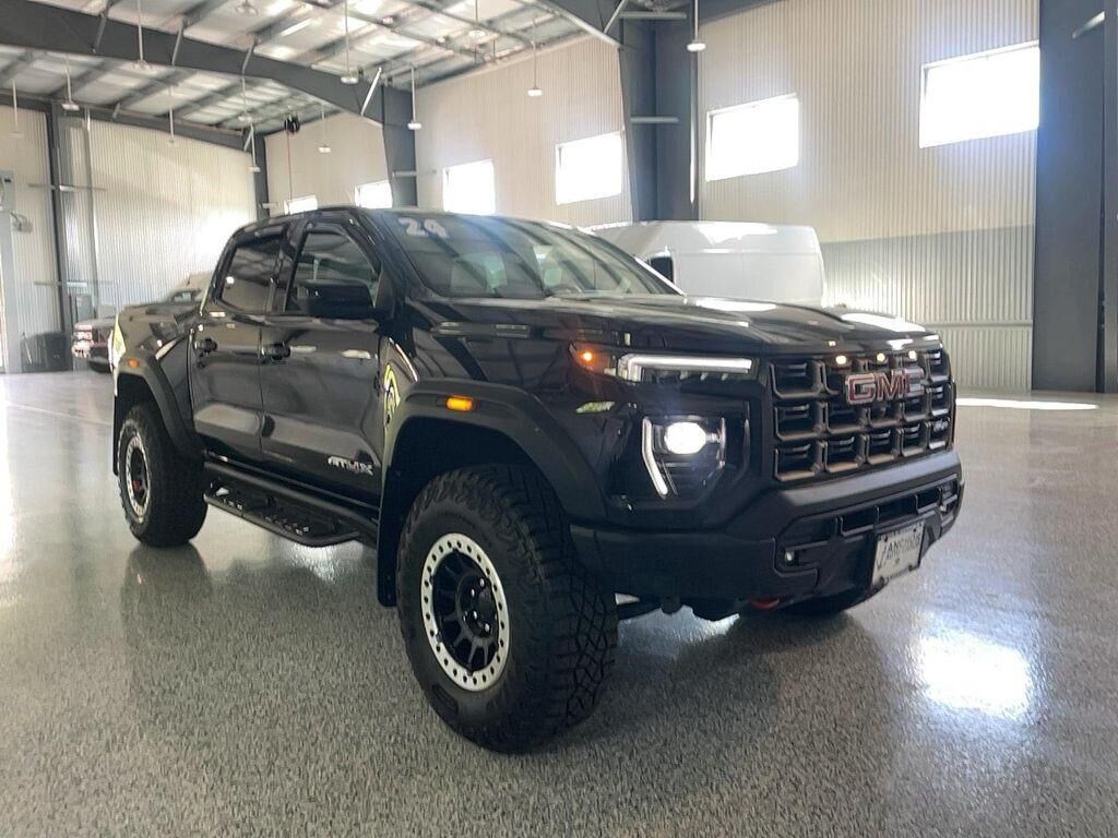 2024 GMC Canyon