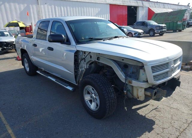 2010 DODGE Dakota