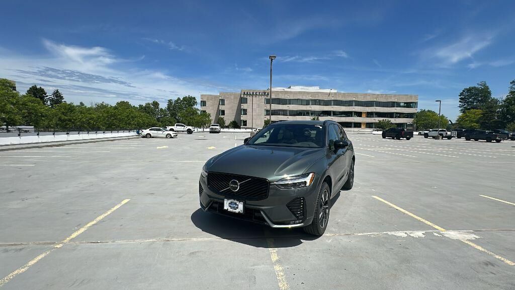 2026 VOLVO XC60