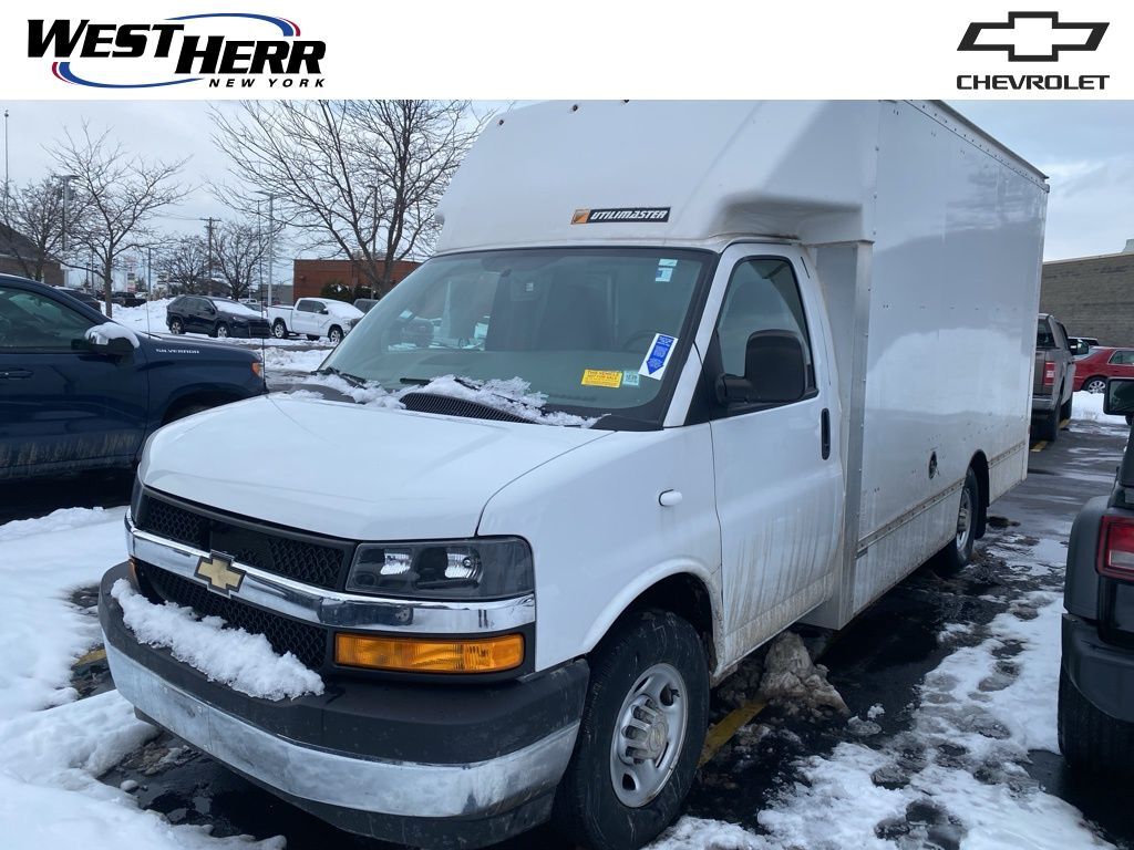 2022 CHEVROLET Express