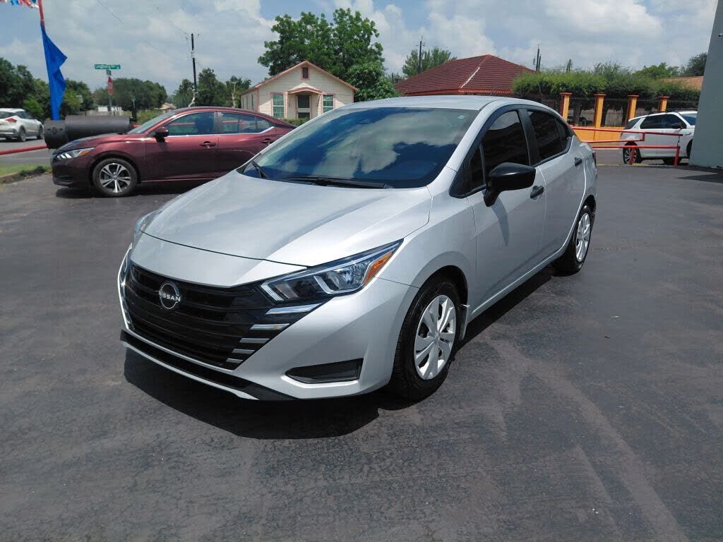 2024 NISSAN Versa