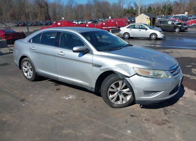 2011 FORD Taurus