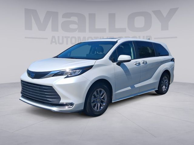 2023 TOYOTA Sienna