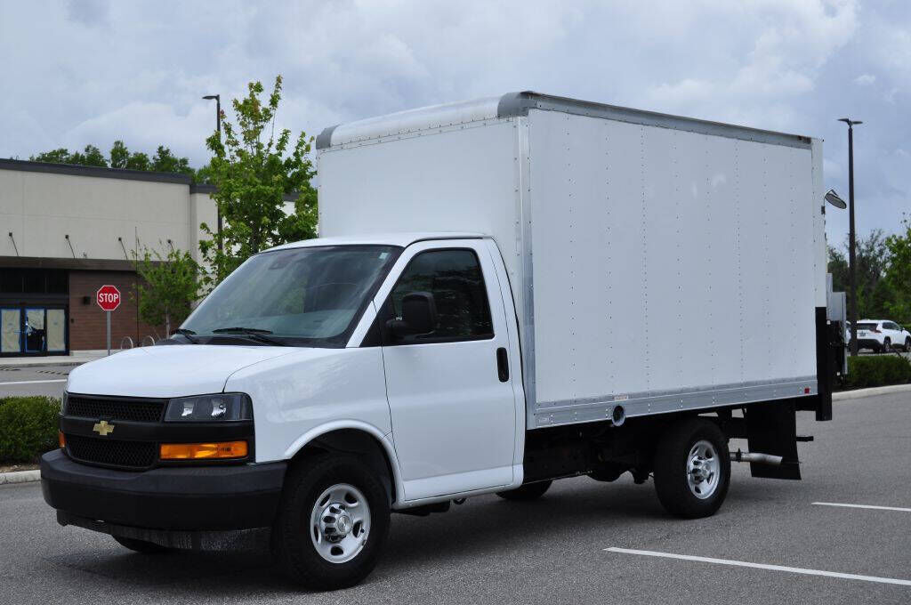 2020 CHEVROLET Express