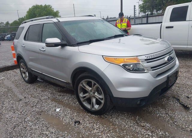 2013 FORD Explorer