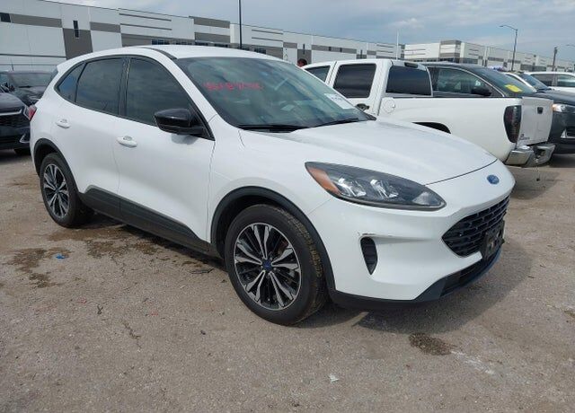 2022 FORD Escape