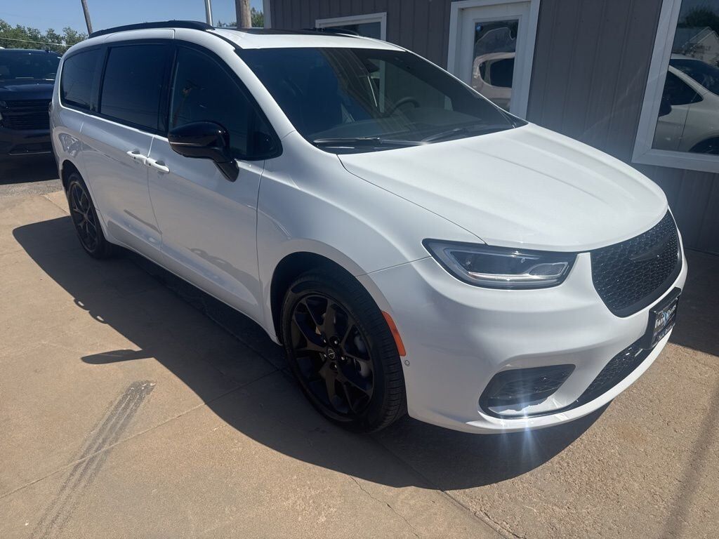 2026 CHRYSLER Pacifica