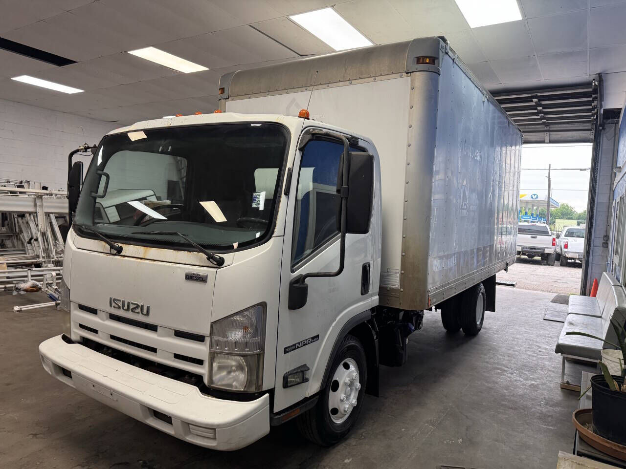 2013 ISUZU NPR/NPR-HD