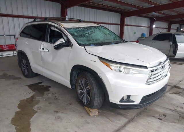 2015 TOYOTA Highlander