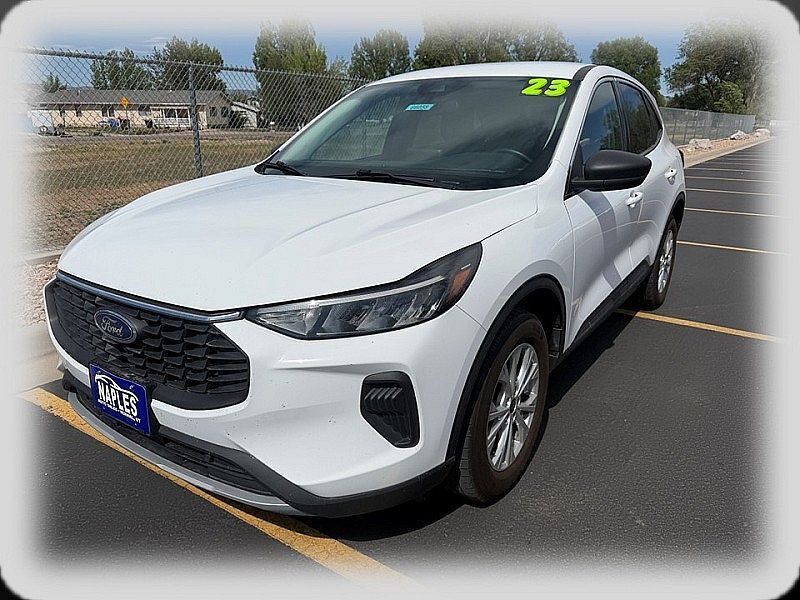 2023 FORD Escape