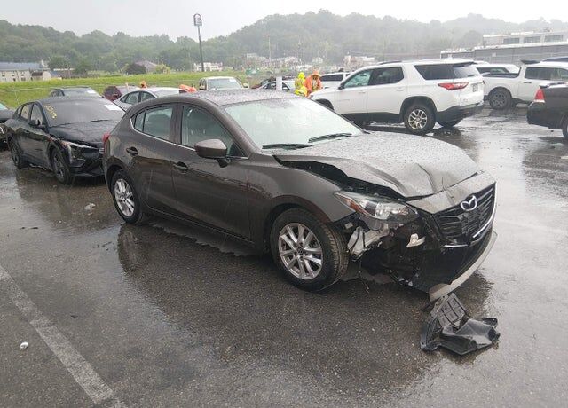 2015 MAZDA Mazda3