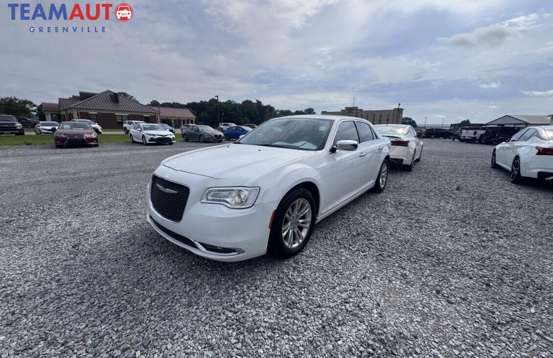 2017 CHRYSLER 300