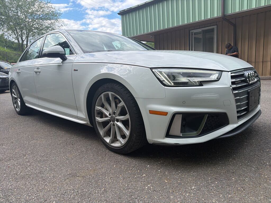 2019 AUDI A4