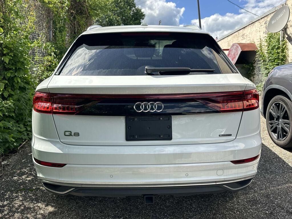 2023 Audi Q8