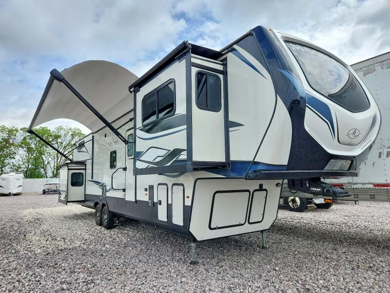 2022 MONTANA Montana