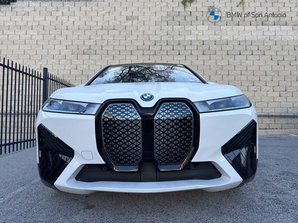 2023 BMW ix