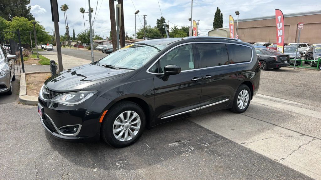 2019 CHRYSLER Pacifica
