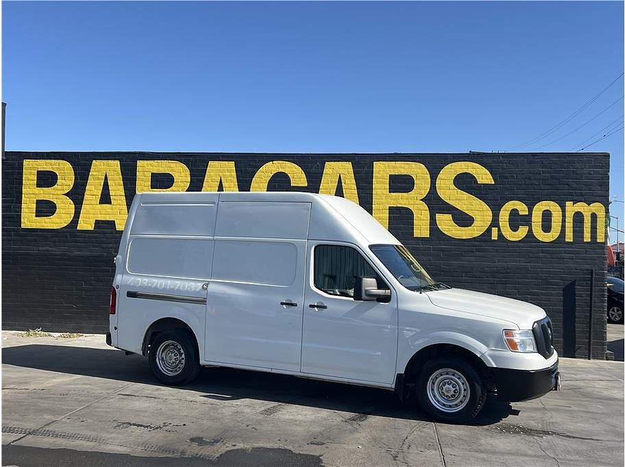 2017 NISSAN NV