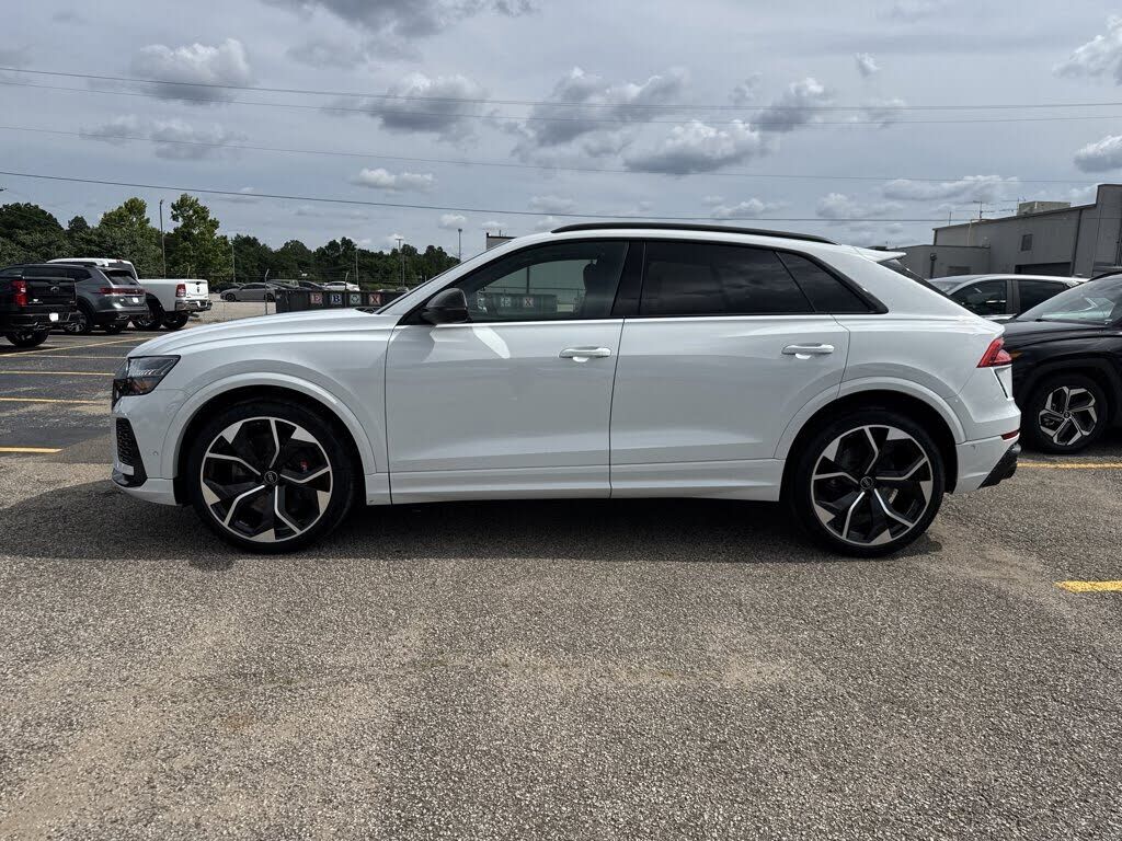 2024 Audi RS Q8