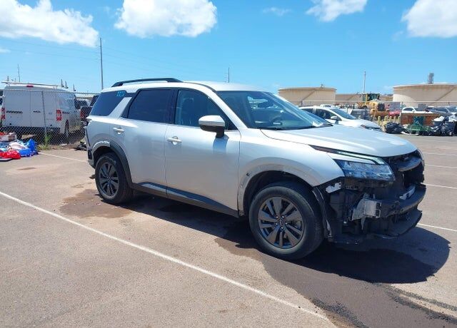 2022 NISSAN Pathfinder