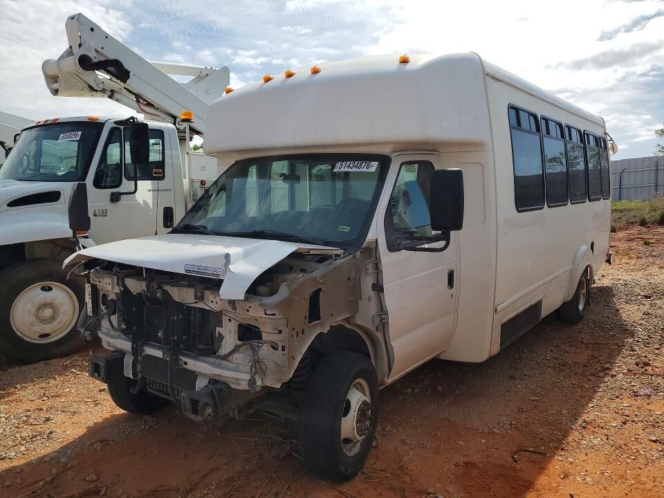 2009 FORD E-450