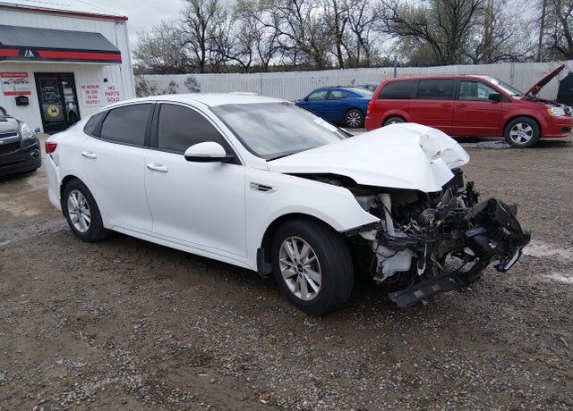 2017 KIA Optima