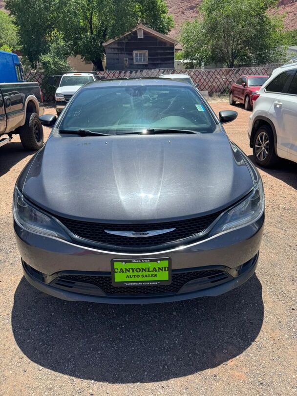 2017 CHRYSLER 200