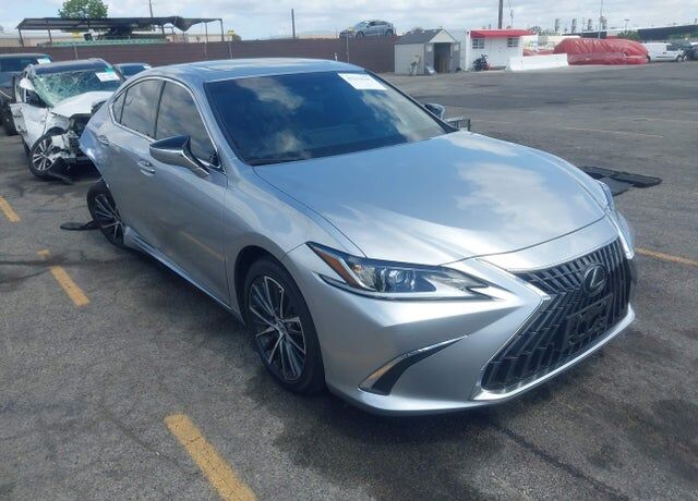 2025 LEXUS ES