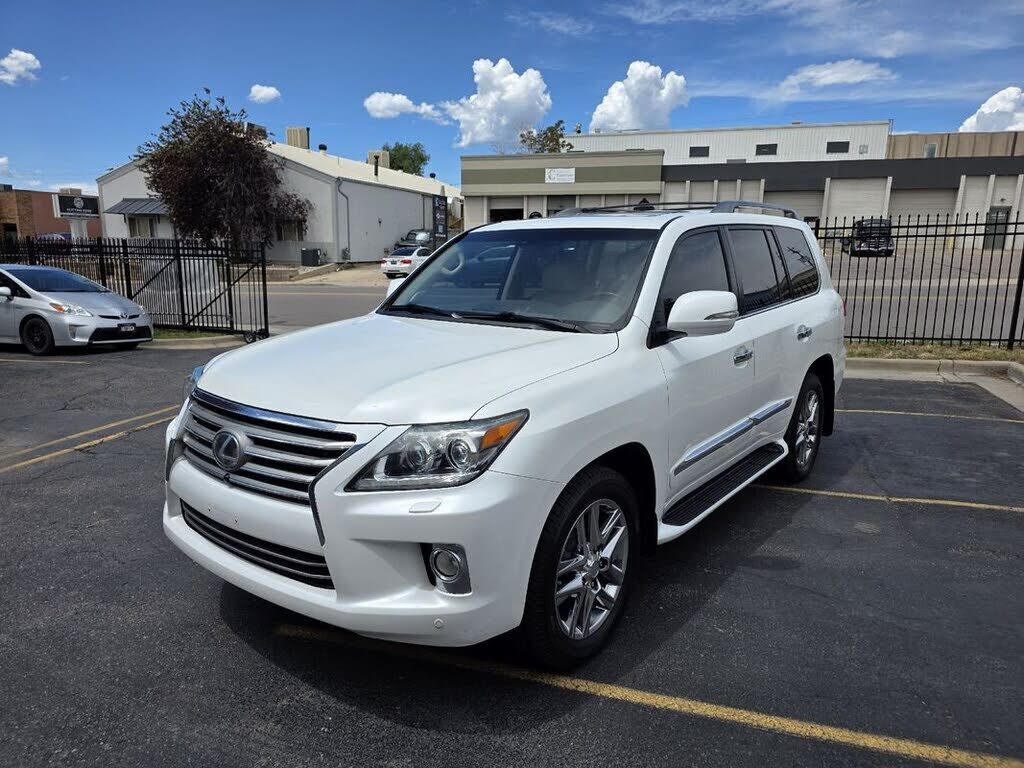 2013 LEXUS LX