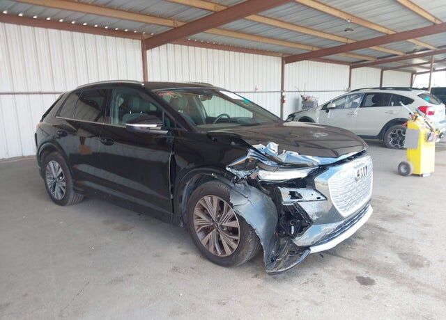 2023 AUDI Q4