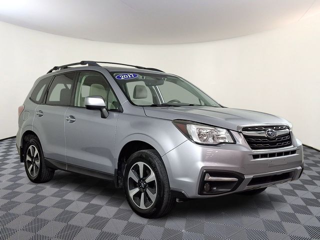 2017 SUBARU Forester