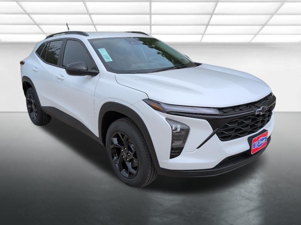 2026 CHEVROLET Trax