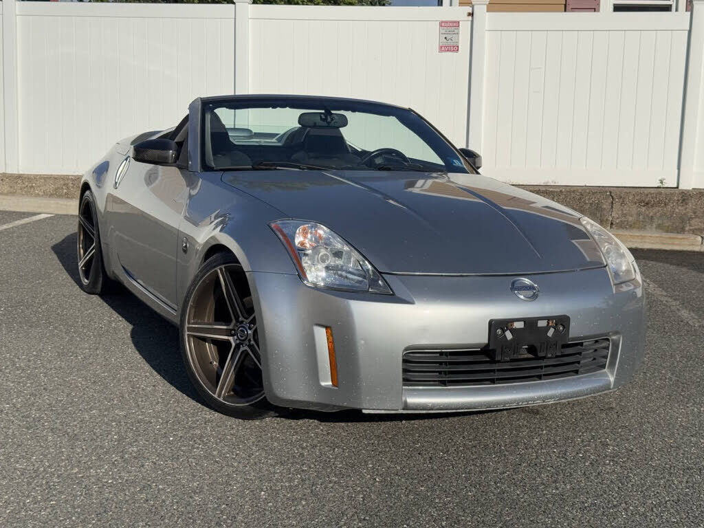 2005 NISSAN 350Z