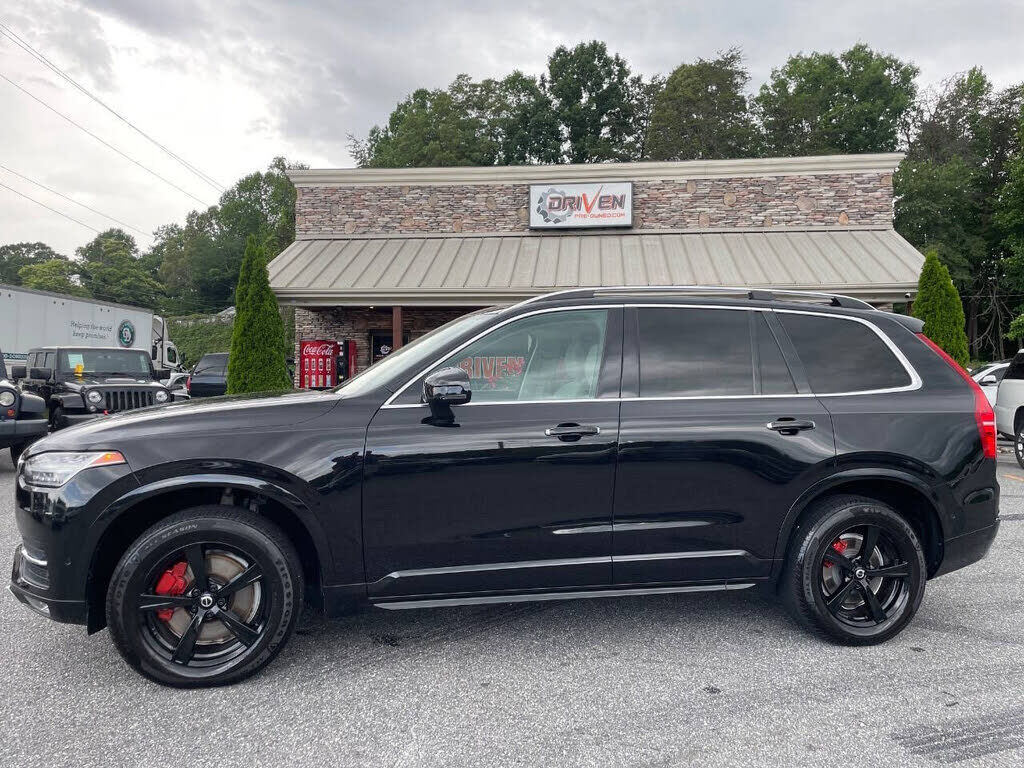 2017 VOLVO XC90