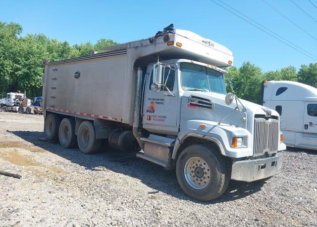 2014 WESTERN STAR 4700