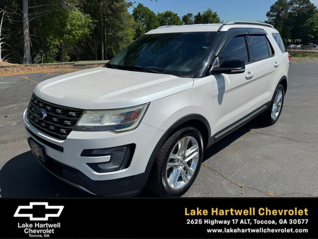 2017 FORD Explorer