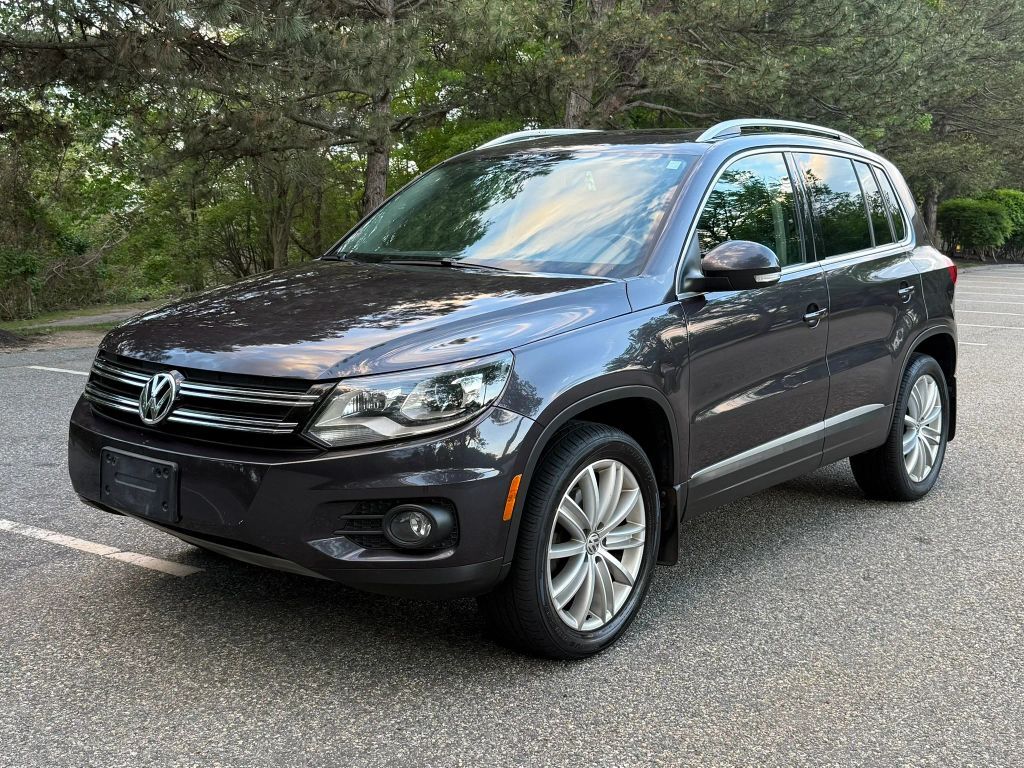 2016 VOLKSWAGEN Tiguan
