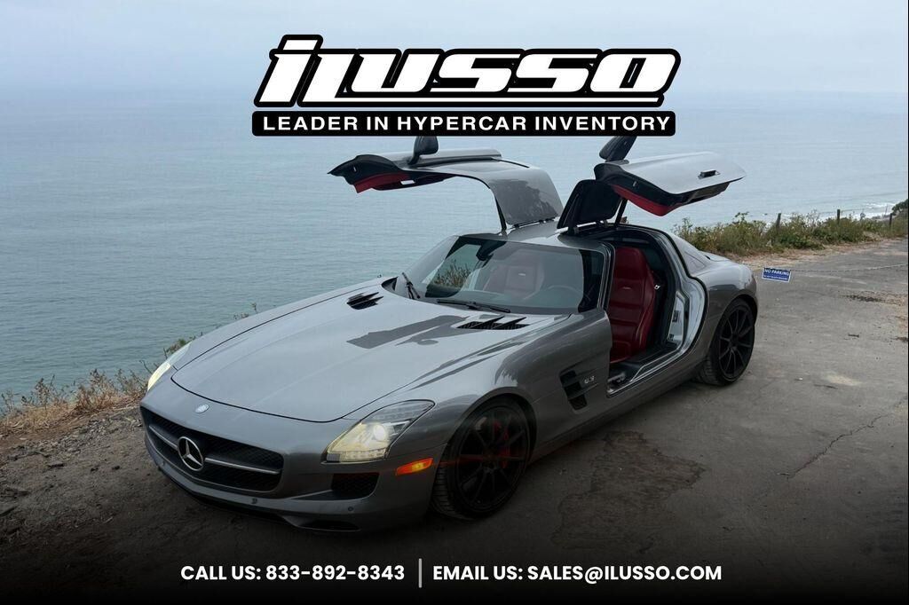 Mercedes-Benz SLS-Class