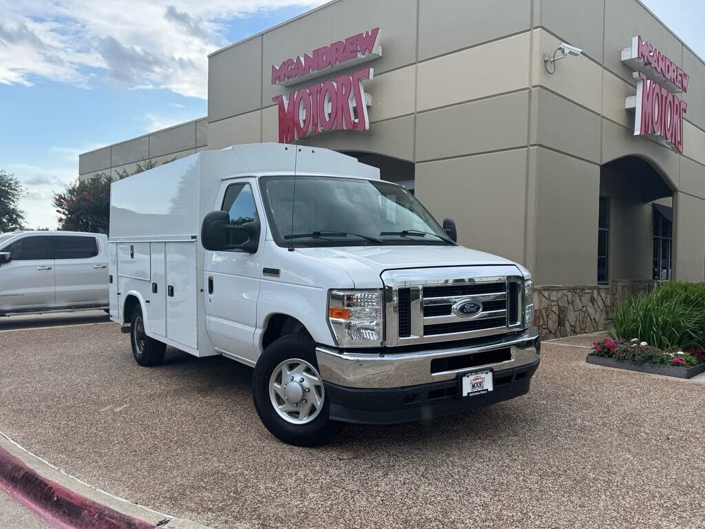 2021 FORD E-350