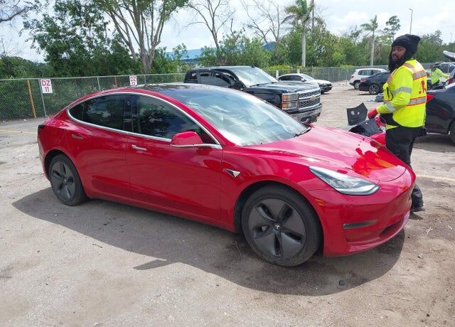 2018 TESLA Model 3